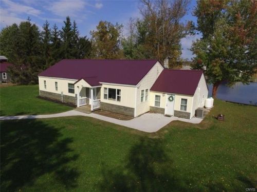 10114 Manhattan Dr, Brewerton, NY 13029