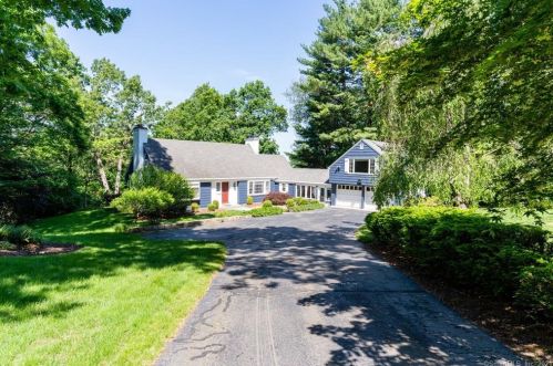 57 Moseley Ter, Glastonbury CT  06033-3713 exterior
