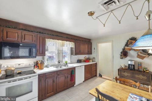 15 Lee St, Hanover PA  17331-1923 exterior