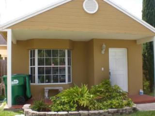 14418 158th St, Miami, FL 33177-7200