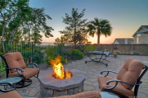 8963 Adobe Bluffs Dr, San Diego CA 92129-4400 exterior