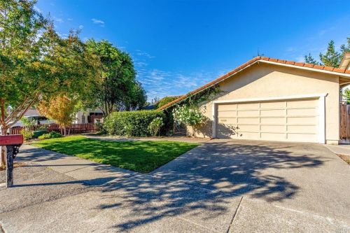 275 Beech Ave, Santa Rosa, CA 95409-3855