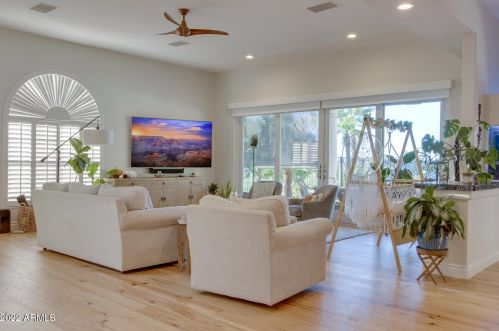 14461 15th Ave, Phoenix AZ  85023-5176 exterior