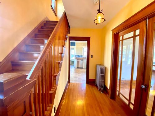 69 Hill St, Dover NH  03820-3139 exterior