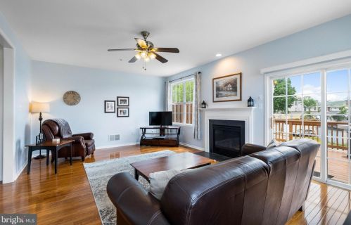 179 Jefferson Ave, Downingtown PA 19335-2702 exterior