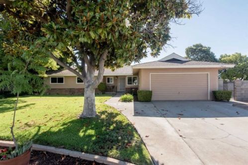 6058 Colonial Ave, Fresno, CA 93704-1616