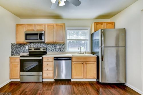 12 4th St, Wantage NJ  07461-2512 exterior