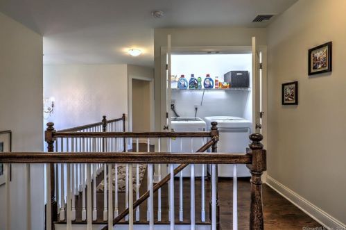 37 Mill Rd, North Branford CT  06471-1019 exterior