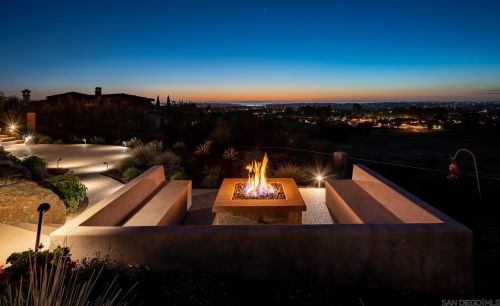 8411 Run Of The Knolls Ct, San Diego CA  92127 exterior