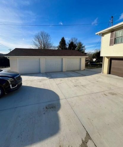 445 Sandhill Rd, Marietta, OH 45750-8629