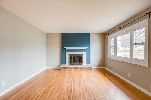 3832 Jordan Ave, Minneapolis, MN 55427-1637