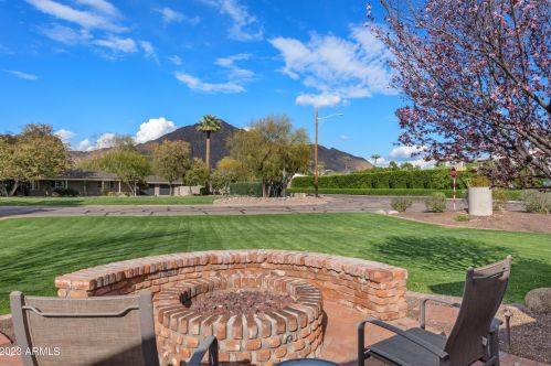 4885 Calle Del Medio, Phoenix, AZ 85018-2925