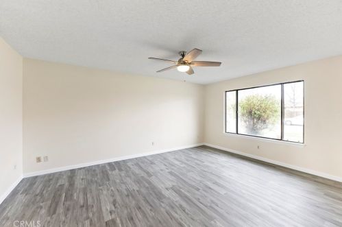 5848 Illinois Ave, Fresno, CA 93727-3536