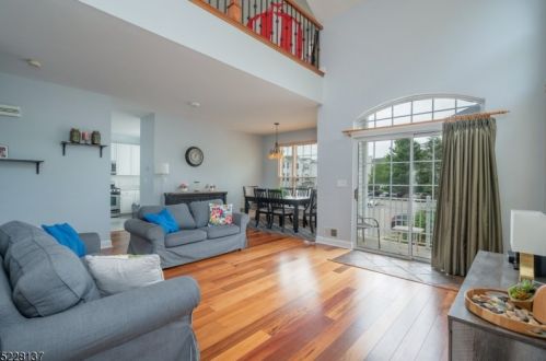 10 Timothy Ct, Morristown NJ  07960-2761 exterior