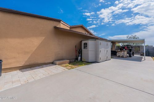 5752 Monte Cristo Ave, Glendale AZ 85306-2230 exterior