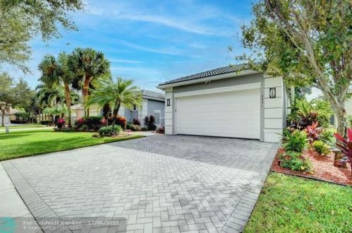 6951 Springville Cv, Boynton Beach, FL 33437-0904
