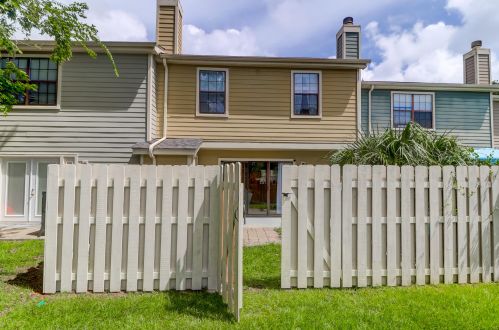 1823 Parc Vue Ave, Mount Pleasant SC  29464-7512 exterior