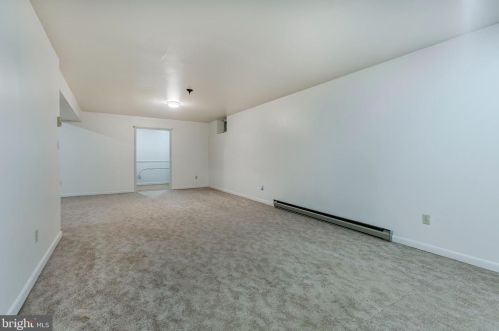 1704 Wheatland Ave, Lancaster PA  17603-4520 exterior