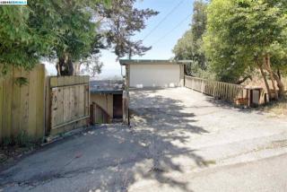 6509 Snake Rd, Oakland, CA 94611-2224