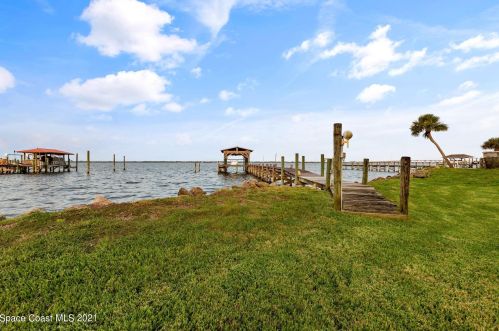 3616 Indian Riv Dr, Cocoa FL 32926-8705 exterior