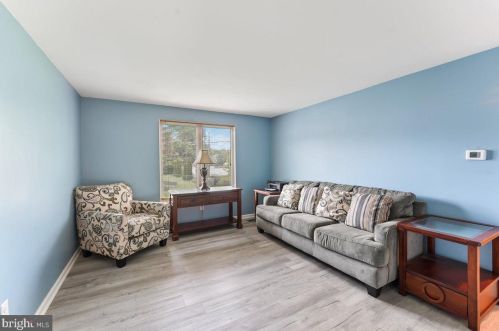 14 Tara Dr, New Castle DE  19720-4068 exterior