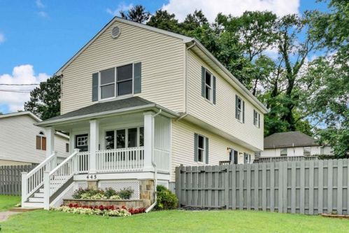 445 Monmouth Ave, Leonardo, NJ 07737-1128