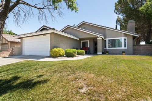 44002 32nd St, Lancaster, CA 93536-6178