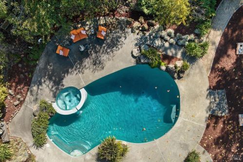 4702 Santa Rosita Ct, Santa Rosa, CA 95405-8203