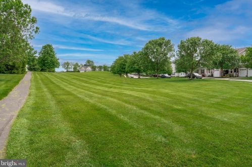 16 Portsmouth Cir, Glen Mills PA  19342-2625 exterior