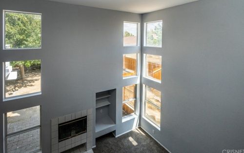 43234 Vineyard Dr, Lancaster CA  93535-4920 exterior