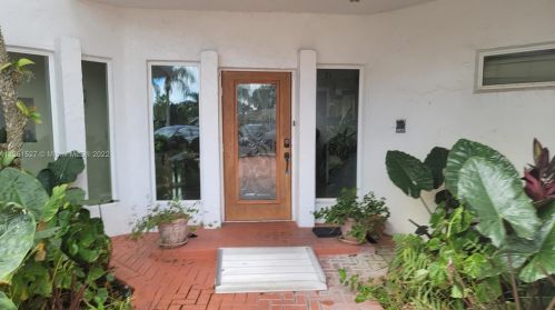 202 Ponce De Leon St, West Palm Beach, FL 33411-1106