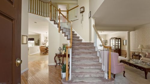 27 Neshanic Dr, East Amwell Township, NJ 08551-1852