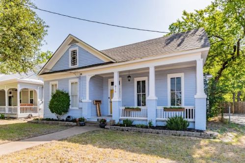 816 Anglin St, Cleburne, TX 76031-3218