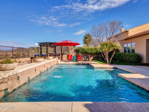 35804 27th Dr, Phoenix AZ  85086-5519 exterior