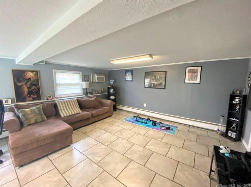 165 Juniper Ridge Dr, Waterbury CT  06708-1934 exterior