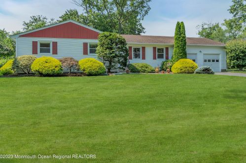 71 Harding Rd, East Freehold, NJ 07728-7779