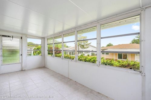 33 Watkins Rd, Bricktown NJ  08724-2446 exterior