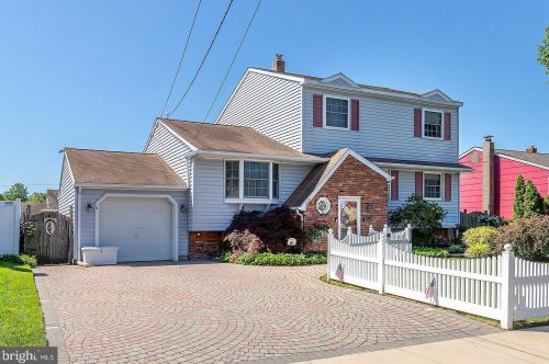 339 Peach Rd, Gloucester, NJ 08031-1750