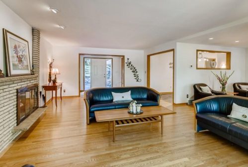 737 Amber Dr, Saint Paul MN 55122-2059 exterior