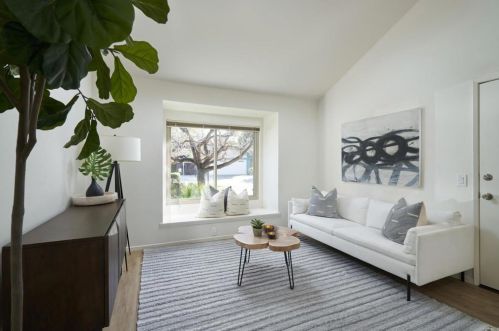 757 Rocking Horse Rd, Vista CA  92081-6740 exterior