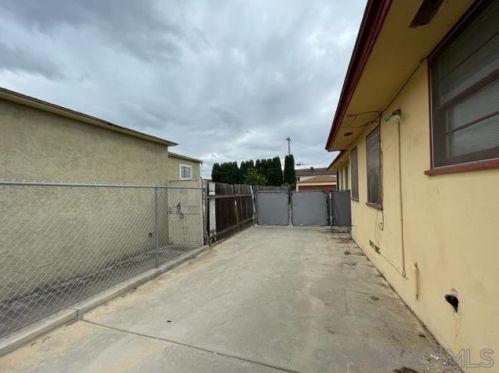 5603 Alleghany St, San Diego CA 92139-1607 exterior