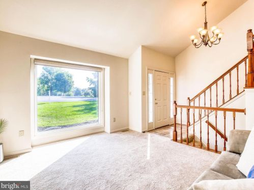 27 Cloverdale Pl, Charles Town WV  25414-4033 exterior