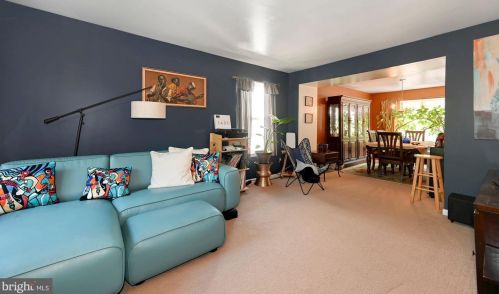 10 Birmingham Dr, Columbus NJ  08022-2342 exterior