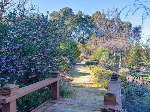 1440 Ridge Rd, Templeton CA  93465-9303 exterior