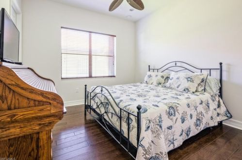 3304 Atlantic Cir, Naples FL  34119-8638 exterior