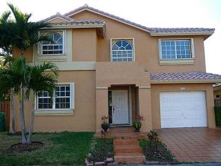 11348 161st Pl, Miami, FL 33196-4275