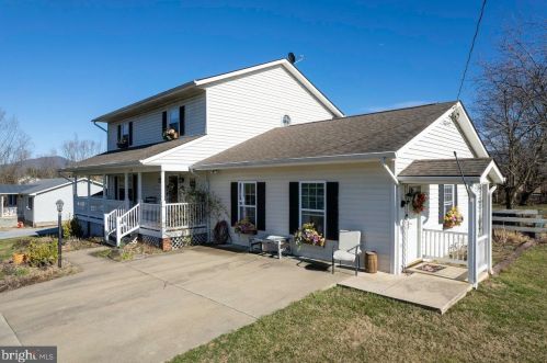 509 6th St, Richmond National Battlefiel VA  22835-1449 exterior