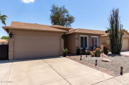 1831 Westchester Dr, Chandler, AZ 85249-8671