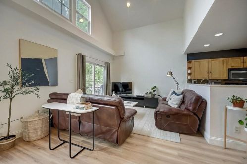 905 Hadley St, Milwaukee WI 53212-2611 exterior