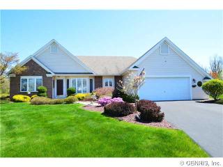 28 Lombardy Cir, Rochester, NY 14612-2880